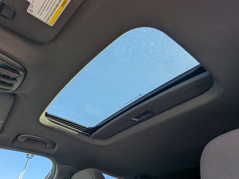 Used 2026 Chevrolet Trax RS w/ Sunroof Package image 20