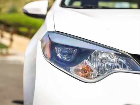 Used 2016 Toyota Corolla S FWD image 11