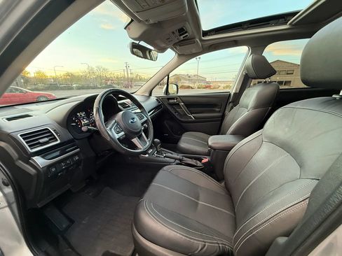 Used 2017 Subaru Forester 2.5i Touring AWD/4WD image 10