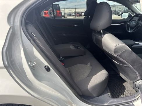 Used 2024 Toyota Camry LE w/ Convenience Package image 11