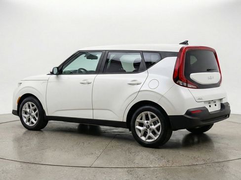 Used 2025 Kia Soul LX w/ LX Technology Package image 6