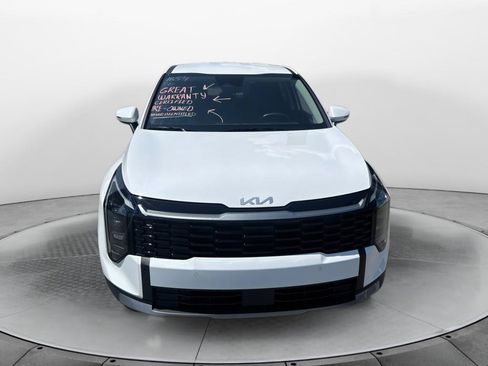 Used 2026 Kia Sportage EX FWD image 8