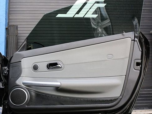 Used 2004 Chrysler Crossfire Coupe RWD image 19