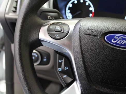 Used 2022 Ford Transit Connect XL image 9