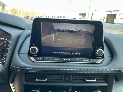 Used 2025 Nissan Rogue SV image 16