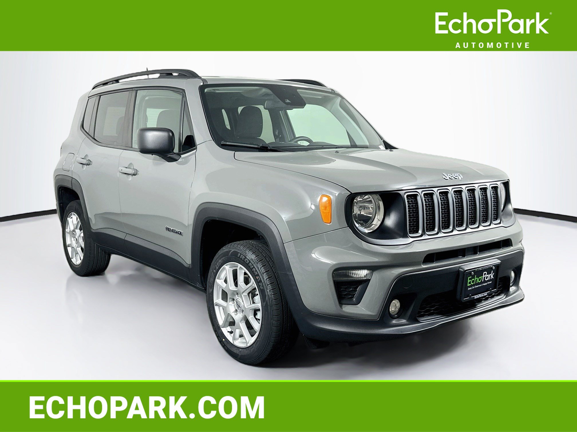 Used 2022 Jeep Renegade Latitude w/ Convenience Group AWD/4WD image 1
