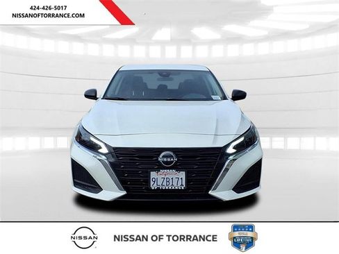 Used 2024 Nissan Altima 2.5 S image 2