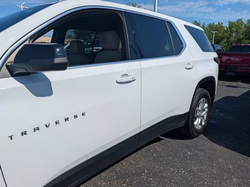 Used 2023 Chevrolet Traverse LS w/ LPO, Floor Liner Package AWD/4WD image 4