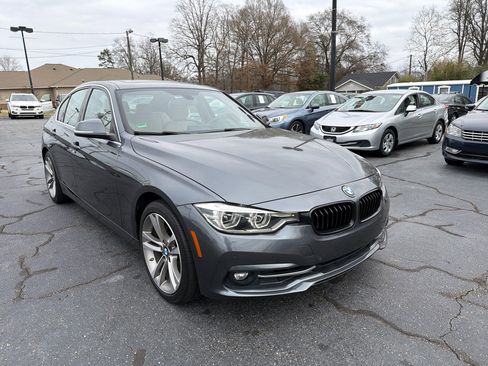 Used 2017 BMW 330i Sedan image 10