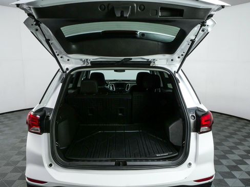 Certified 2024 Chevrolet Equinox LS w/ LS Convenience Package FWD image 29
