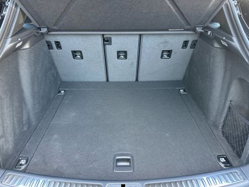 New 2026 Porsche Macan image 16