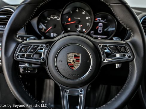 Used 2025 Porsche 718 Cayman image 31