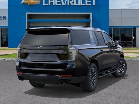 New 2026 Chevrolet Suburban Z71 w/ Comfort Package AWD/4WD image 4