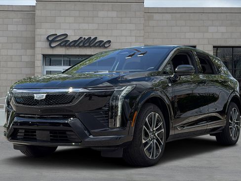 New 2026 Cadillac Optiq Sport 2 w/ LPO, Floor Liner Package AWD/4WD image 5