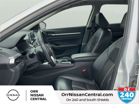 Used 2024 Nissan Altima 2.5 SR FWD image 17