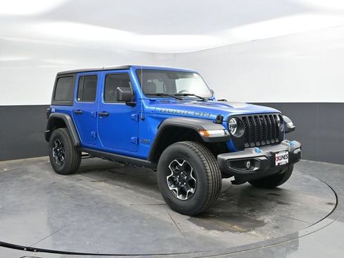 Used 2022 Jeep Wrangler Unlimited Rubicon 4xe w/ Cold Weather Group AWD/4WD image 6