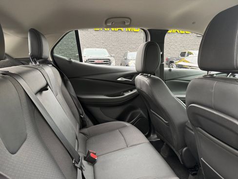 Used 2023 Buick Encore GX Select w/ Sport Touring Package image 17