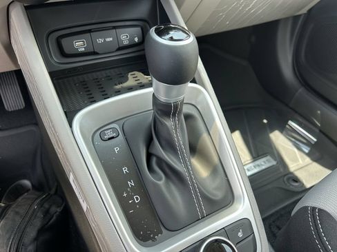New 2026 Hyundai Venue SEL FWD image 27