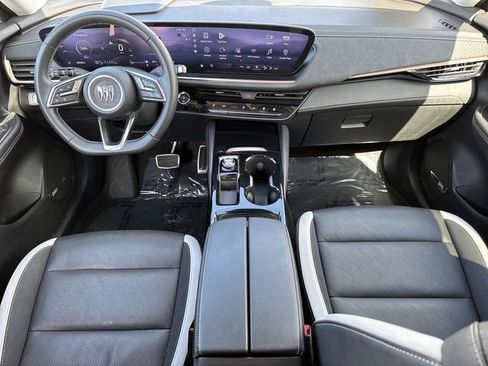 Used 2025 Buick Envision Sport Touring image 12