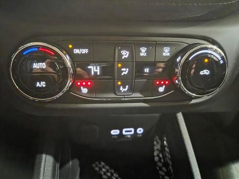 Used 2023 Chevrolet TrailBlazer LT w/ Convenience Package image 19