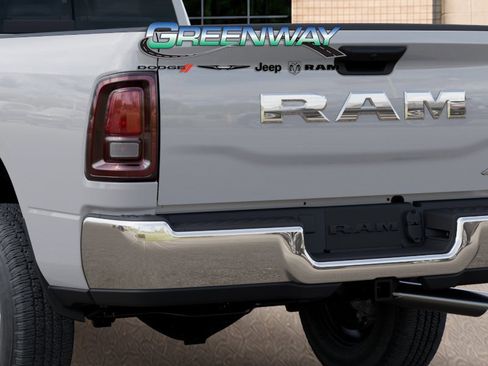New 2026 RAM 2500 Tradesman AWD/4WD image 13