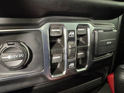Used 2023 Jeep Gladiator Sport AWD/4WD image 24