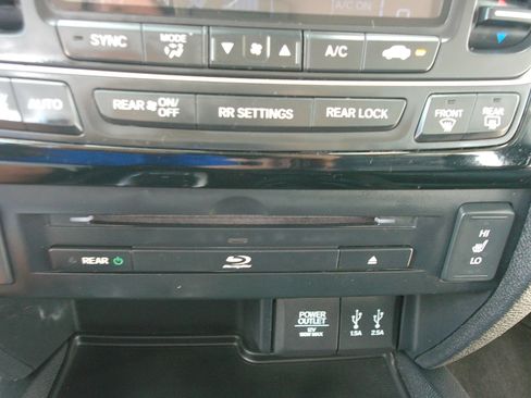 Used 2016 Honda Pilot Touring image 28