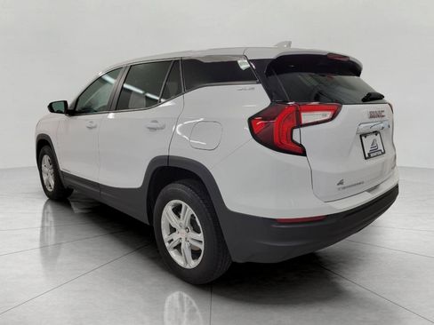 Used 2024 GMC Terrain SLE image 21