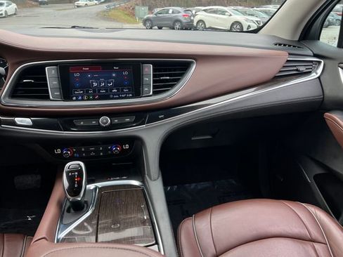 Used 2021 Buick Enclave Avenir w/ Avenir Technology Package image 17