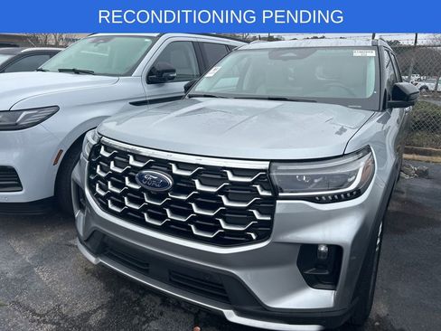 Used 2025 Ford Explorer Platinum w/ LUX Leather Package image 3