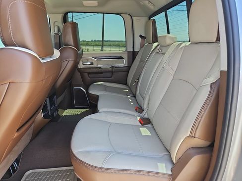 Used 2023 RAM 2500 Laramie AWD/4WD image 11