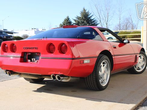 Used 1989 Chevrolet Corvette Coupe RWD image 14