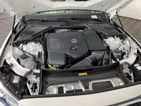 Used 2026 Mercedes-Benz E 350 4MATIC Sedan image 31