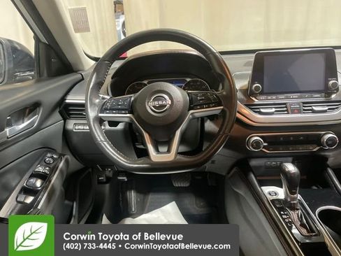 Used 2024 Nissan Altima 2.5 SR image 13