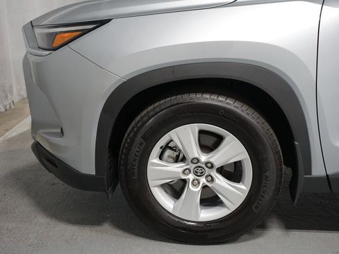 Certified 2025 Toyota Grand Highlander FWD image 5