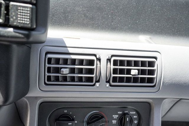 Used 1993 Ford Mustang Cobra RWD image 28