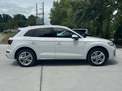 Used 2023 Audi Q5 e Premium Plus w/ Premium Plus Package AWD/4WD image 8
