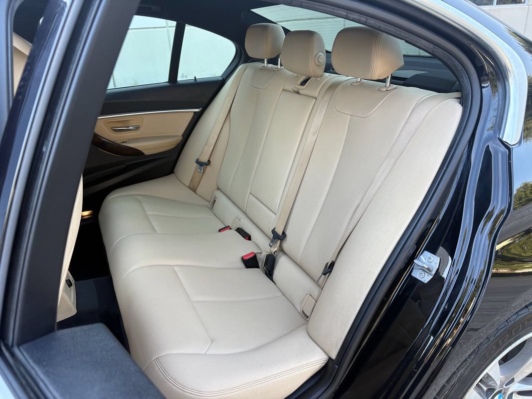 Used 2017 BMW 330i Sedan RWD image 23