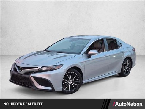 Certified 2024 Toyota Camry SE FWD image 1