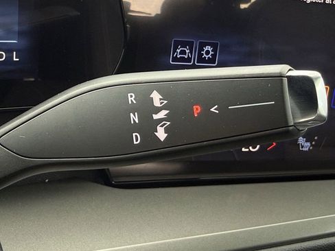 New 2026 Chevrolet Traverse LT image 18