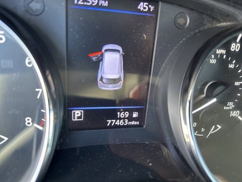 Used 2018 Nissan Rogue S image 9