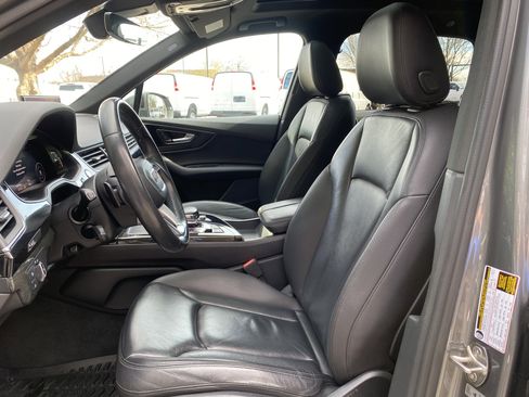 Used 2017 Audi Q7 3.0T Premium Plus w/ Premium Plus Package image 16