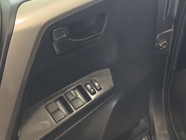 Used 2018 Toyota RAV4 LE w/ All Weather Liner Package FWD image 11