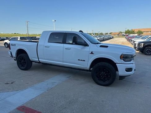 Used 2022 RAM 2500 Laramie AWD/4WD image 7