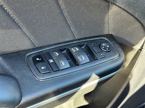 Certified 2023 Dodge Charger SXT image 9