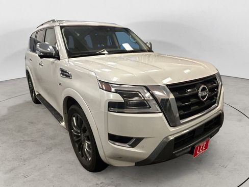 Used 2022 Nissan Armada Platinum w/ Captain's Chairs Package image 5