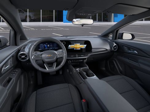 New 2026 Chevrolet Equinox EV LT image 15