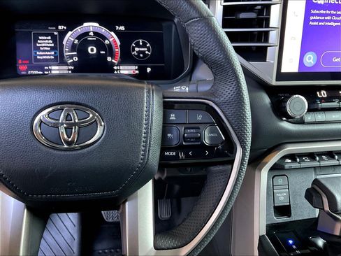 Used 2024 Toyota Tundra Limited AWD/4WD image 13