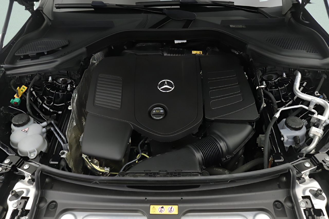 Certified 2025 Mercedes-Benz GLC 350e 4MATIC image 24