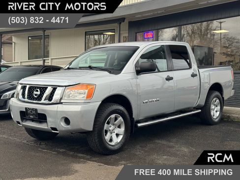 Used 2009 Nissan Titan XE image 1